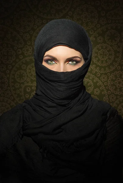 Kvinne i niqab – stockfoto