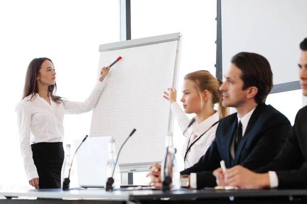 Ponentes en la reunión de negocios — Foto de Stock