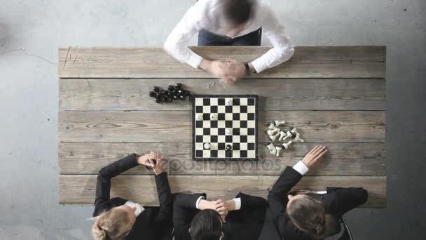 Empresários jogando xadrez — Vídeo de Stock