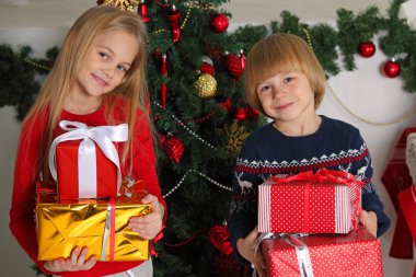 çocukların Noel hediyeleri