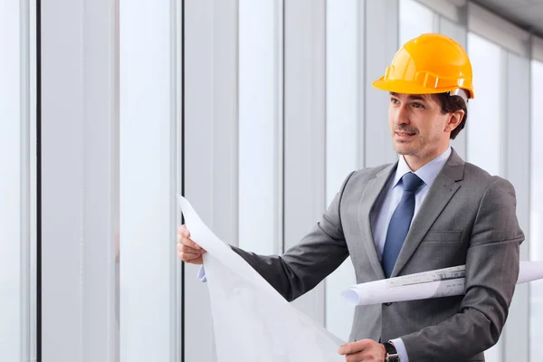 Arquitecto en hardhat — Foto de Stock