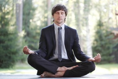 işadamı pratik yoga