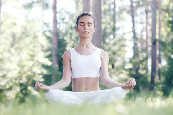 Young Woman White Sportswear Doing Yoga Lotus Exercise Outdoors — Stock Photo, Image