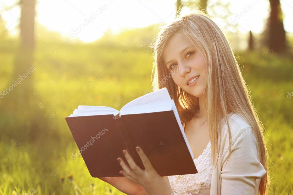 girl reading  book