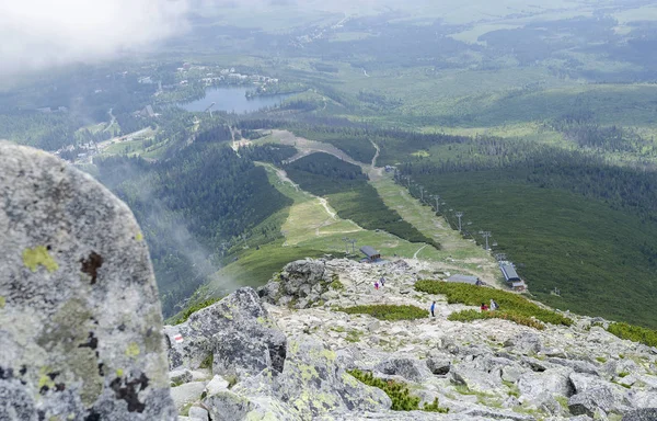 Teleférico que conduce al pico Predne Solisko de las montañas Tatra. Alto Tatras, Eslovaquia —  Fotos de Stock