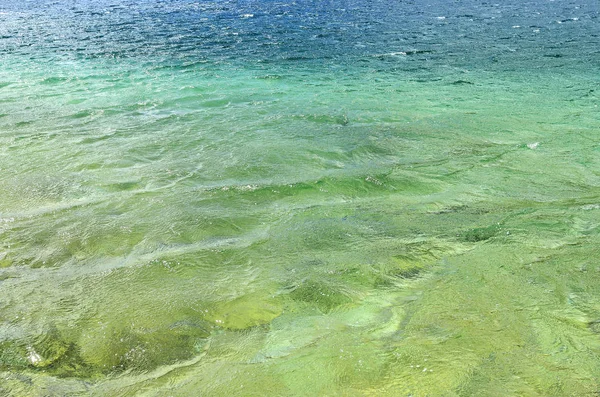 Água no Parque Nacional do Lago Plitvice . — Fotografia de Stock