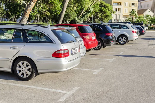 City parking in Makarska, Croatia. — Stock Photo, Image