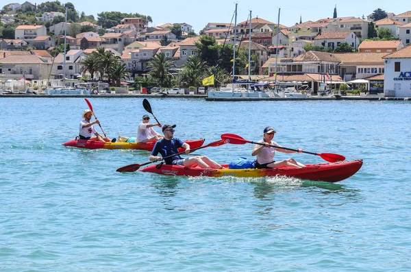 Tekne turist. Trogir, Hırvatistan.