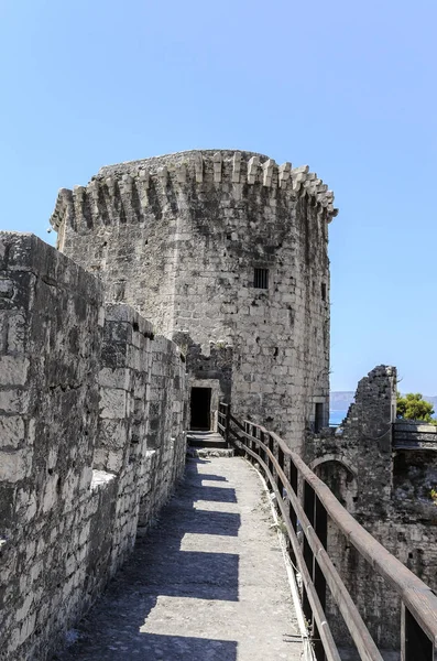 Kamerlengo Trogirin linnoituksen torni, Kroatia . — kuvapankkivalokuva