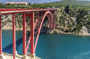 Kırmızı köprü Maslenica, Hırvatistan.