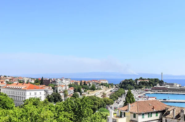 Daken van huizen in Split, Croatia. — Stockfoto