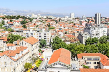 Split, Hırvatistan'daki evlerin çatıları.