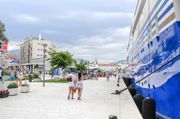 Cruise gemisi liman Split Hırvatistan.