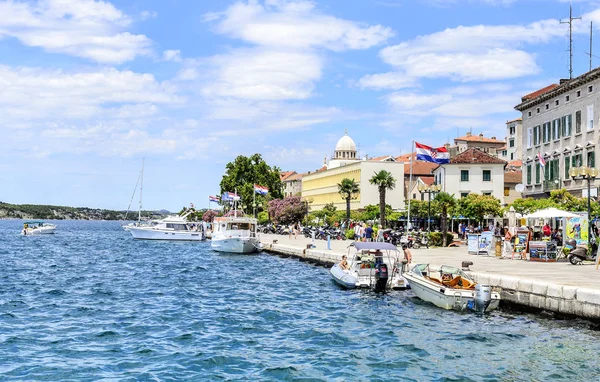 Nasyp miasta Sibenik, Chorwacja. — Zdjęcie stockowe