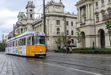 Budapeşte, Macaristan sokaklarda tramvay.