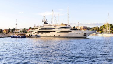 Şehir Zadar Hırvatistan batımında çıkabilir.