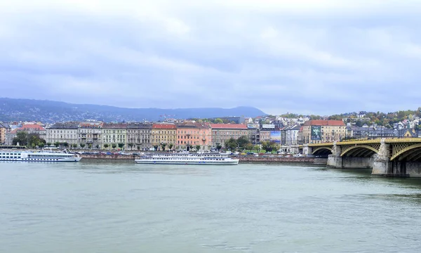 Danube River in Budapest. — Stock Photo, Image