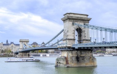 Szechenyi köprü Budapeşte '.