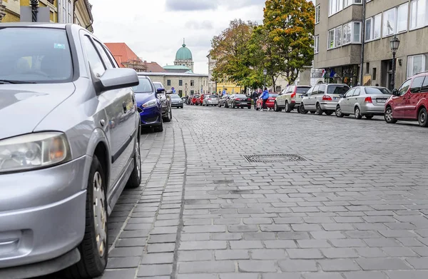 Public parking on the tourist streets of Budapest. — Stock Photo, Image