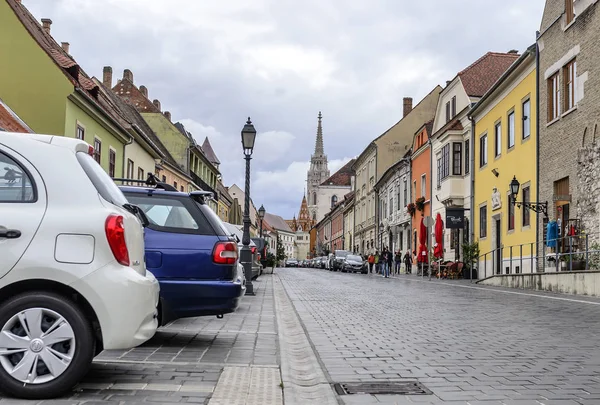 Aparcamiento público en las calles turísticas de Budapest . — Foto de Stock