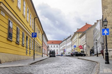 Budapeşte, sokaklarda turist.