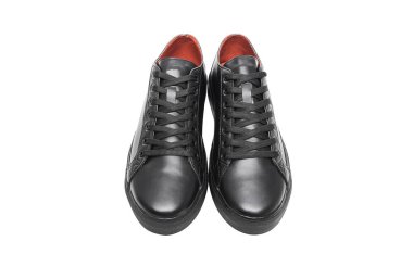 siyah deri ayakkabı.