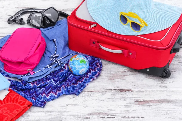 Yerdeki şey bavulla.