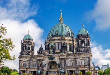 Berlin Katedrali. Almanya 'nın en büyük Protestan Kilisesi.
