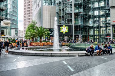 Potsdamer Platz, Berlin 'deki Sony Center