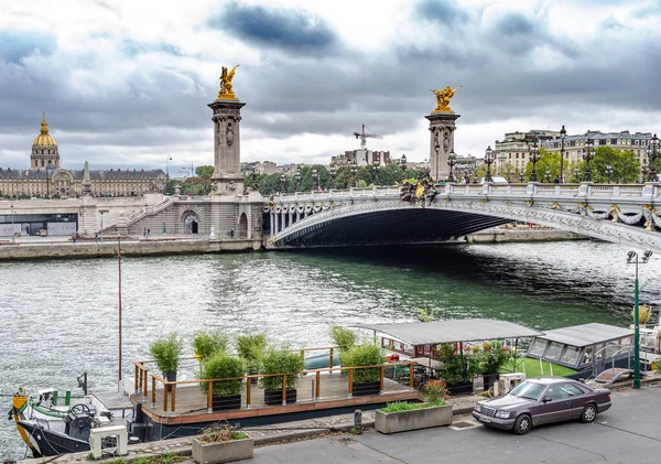 Vista del río Sena en París, la capital de Francia . —  Fotos de Stock