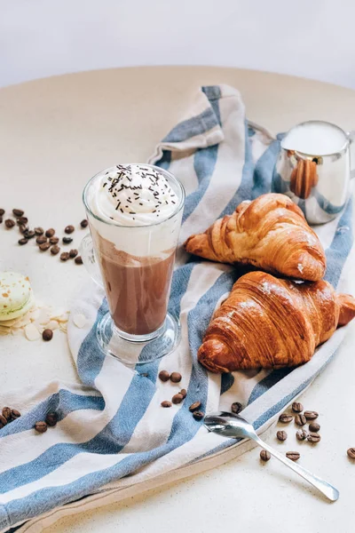 Savoureuse cuisson et café aromatique à la française Photos De Stock Libres De Droits