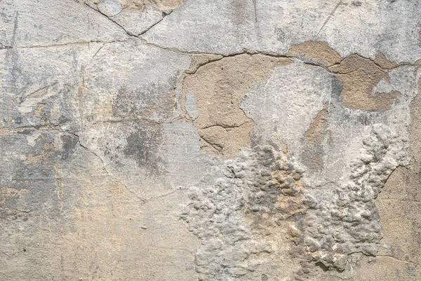 eski beton duvar, çatlaklar, doku arka plan üzerinde yontma boya