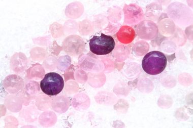 sillica pembe boncuk makro görünümünde jel