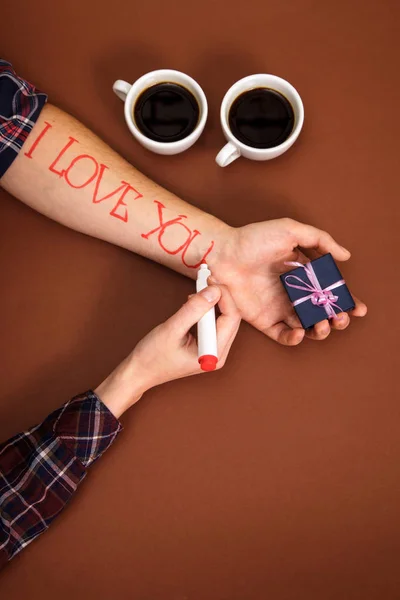 Caneta Para Escrever Uma Carta Querida Uma Mão Feminina Escreve — Fotografia de Stock