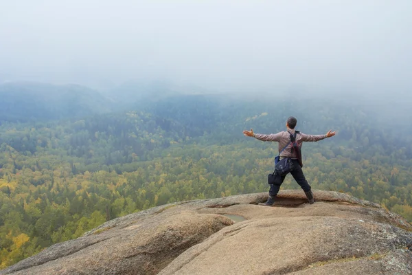 Hedeflerine ulaşmak için. Dağın tepesine adam pahasına. Kazanan.