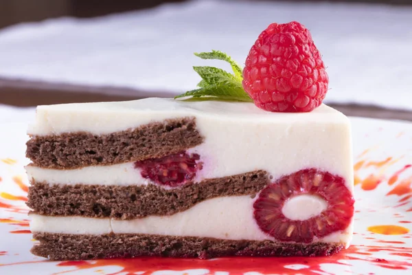 Lezzetli ve güzel tatlı berry ahududu ile