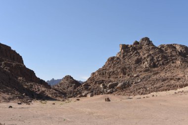 Çöl Dağ aralıkları