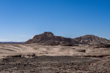 Çöl Dağ aralıkları