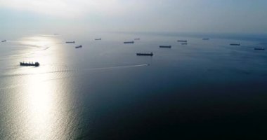 Karadeniz 'deki gemiler Novorossiysk limanının yolu üzerinde.