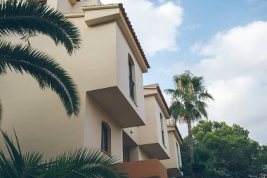 güzel resort hotel mallorca adlı