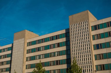 yüksek kontrastlı Berlin'de, Bina plattenbau