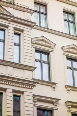 iskan beyaz cepheli sıva