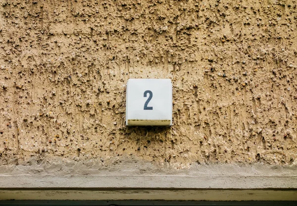 Numero Due Porta Segno — Foto Stock