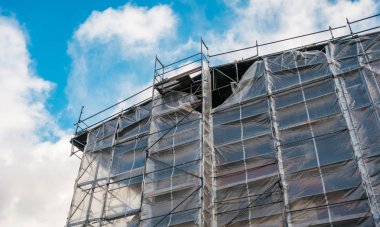 kabarık bulutlu yüksek karşıtlıklı yapı