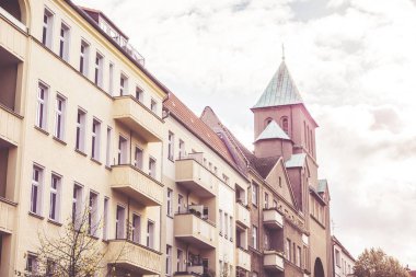 Bölgedeki eski kilise.