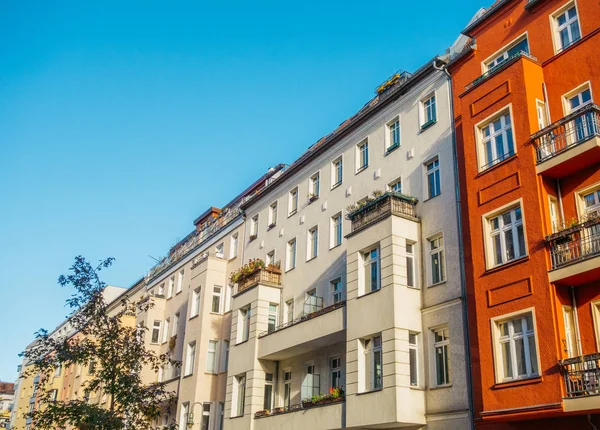 Casas Blancas Rojas Berlín Con Espacio Copia Cielo — Foto de Stock