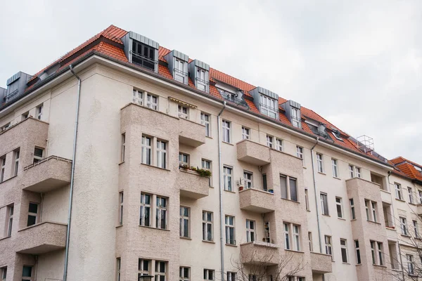 Grande Edifício Apartamentos Estilo Vintage Prenzlauer Berg — Fotografia de Stock