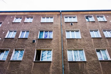 Berlin 'deki eski GDR binasının detaylı görüntüsü