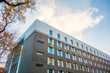 Sonbaharda tipik bir Alman hastanesi