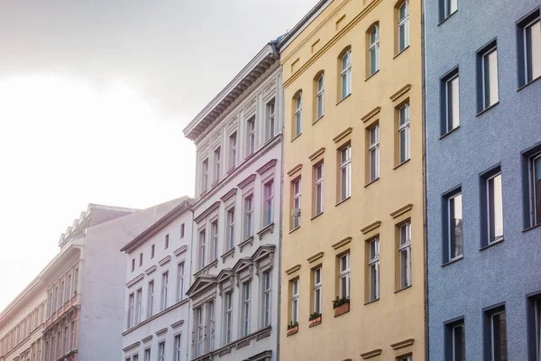 Algumas Casas Coloridas Berlim Com Céu Embaçado — Fotografia de Stock
